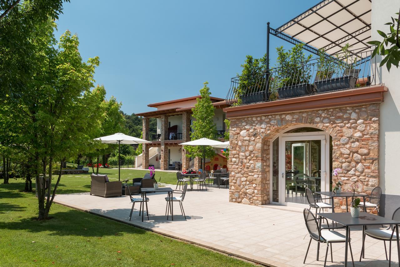 Agriturismo Corte Aurea Desenzano del Garda Exterior photo